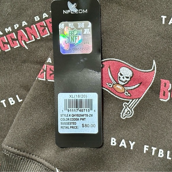 Big Boys NFL Buccaneers Hoodie! NWT! - Picture 5 of 5